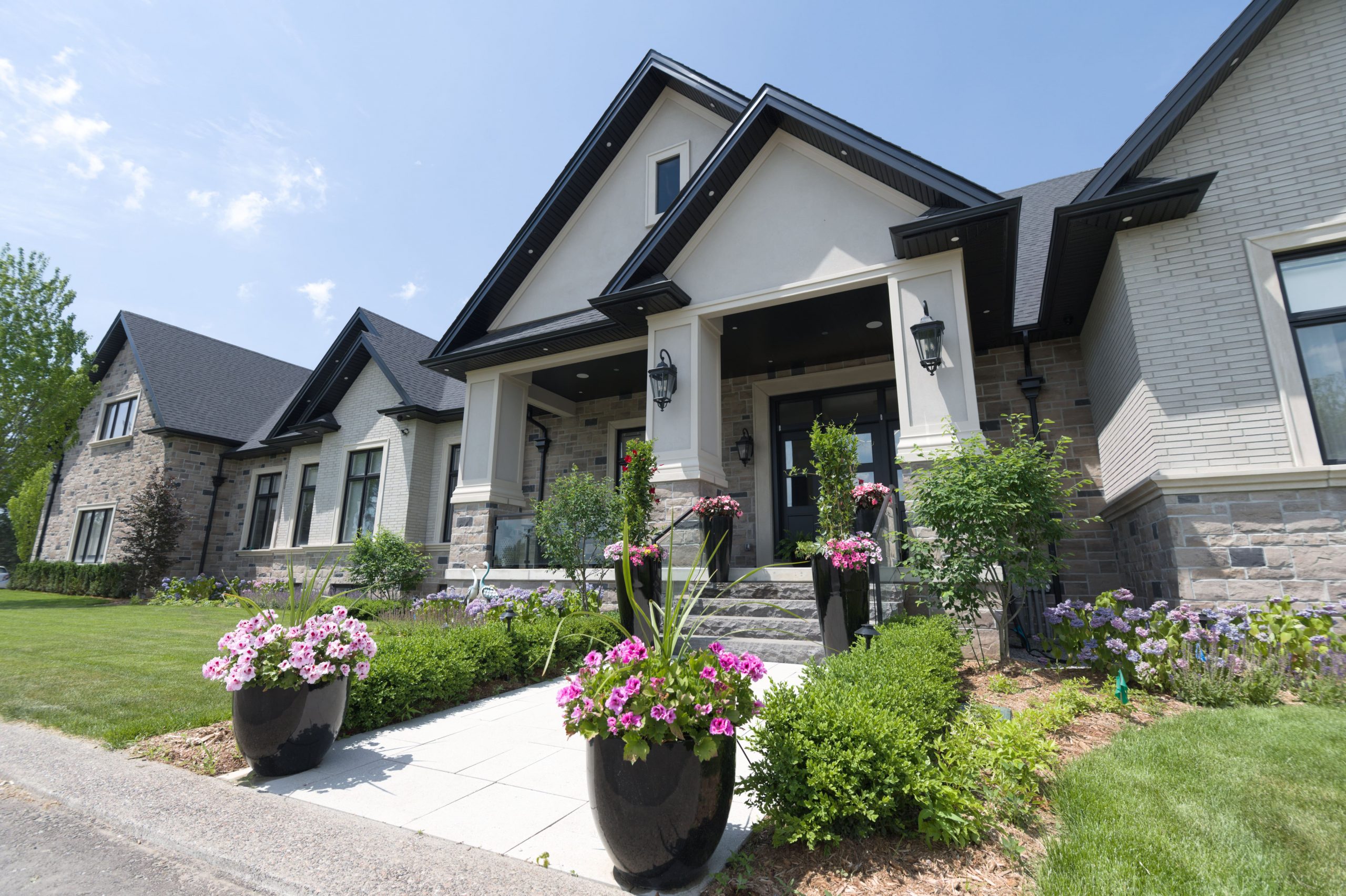 Selling Your Home & 5 Mistakes to Avoid